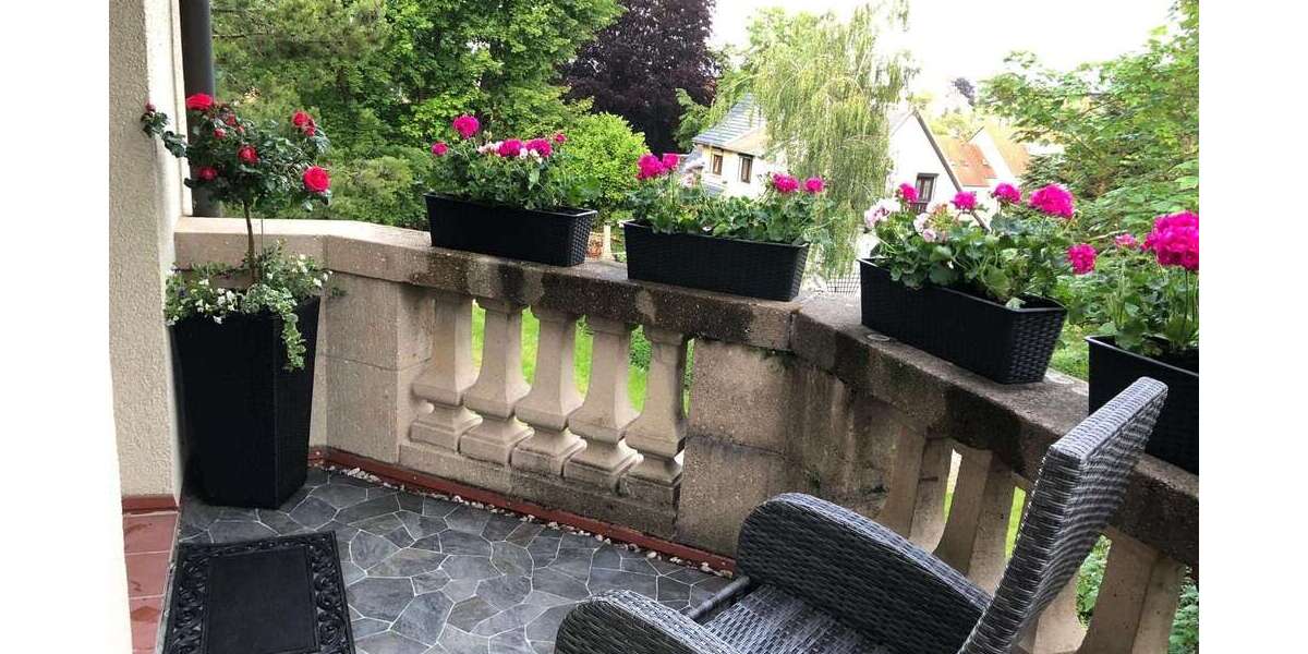 Etagenwohnung Meerane - 3 Zimmer, 121 m&sup2;, 700&euro; | Angebot:26162974