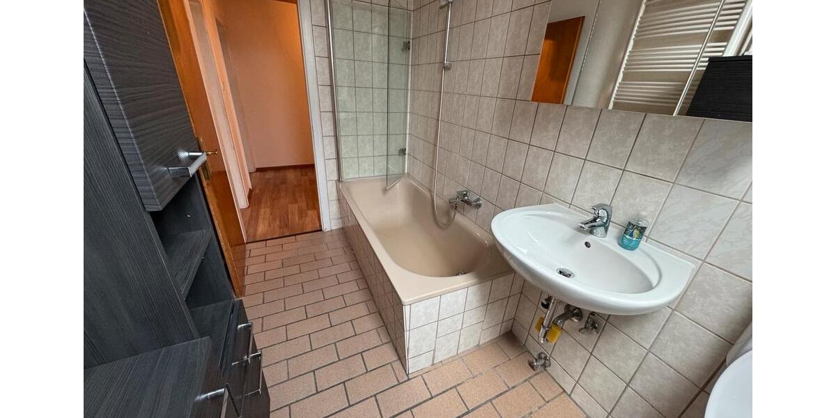Etagenwohnung Rheinfelden (Baden) - 1 Zimmer, 90 m&sup2;, 1.100&euro; | Angebot:25933510