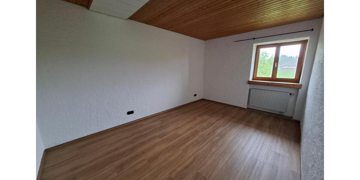 Etagenwohnung Sachsenkam - 5 Zimmer, 142 m&sup2;, 2.800&euro; | Angebot:26646643