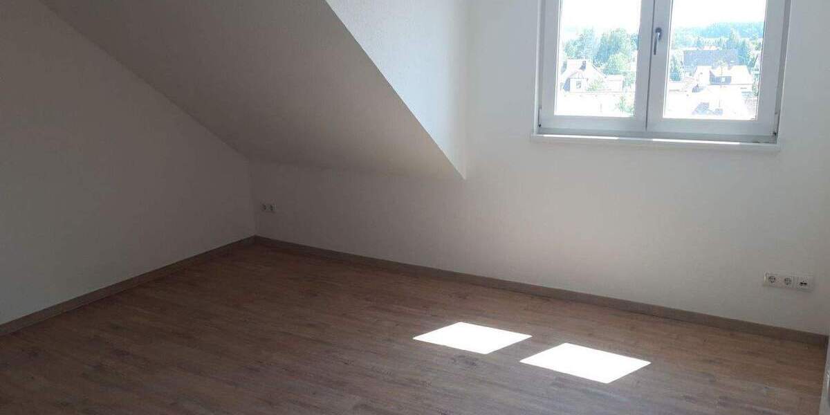 Etagenwohnung Hirschau - 3 Zimmer, 117 m&sup2;, 899&euro; | Angebot:25665489