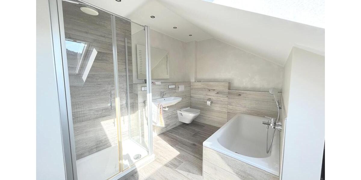 Etagenwohnung Kenn - 2 Zimmer, 87 m&sup2;, 1.180&euro; | Angebot:26006100