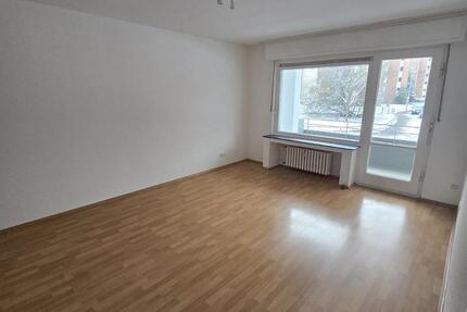 Helle 3-Zimmer-Wohnung mit Balkon - vollständig renoviert 3 zimmer