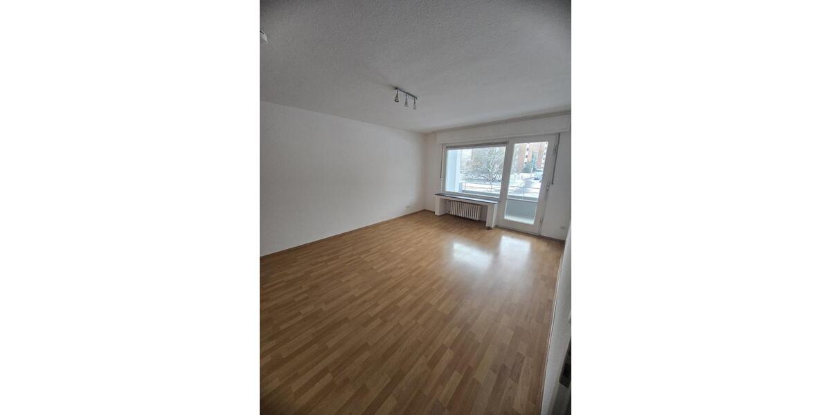 Helle 3-Zimmer-Wohnung mit Balkon - vollständig renoviert 3 zimmer