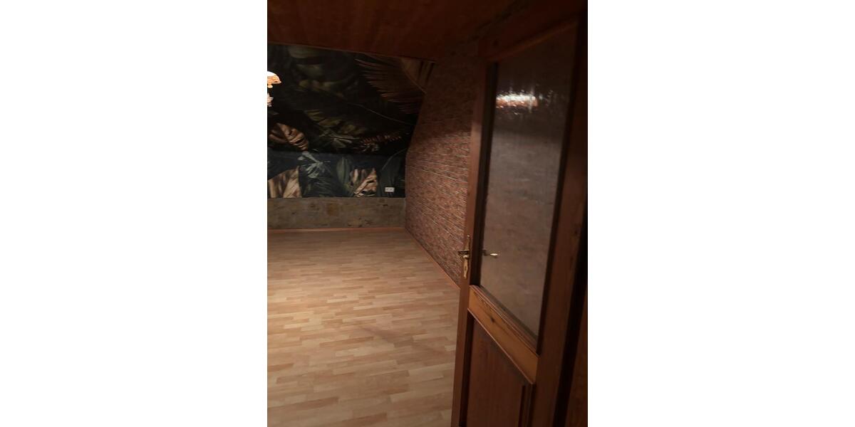 Hochparterre Waldböckelheim - 5 Zimmer, 141 m&sup2;, 1.250&euro; | Angebot:24865602