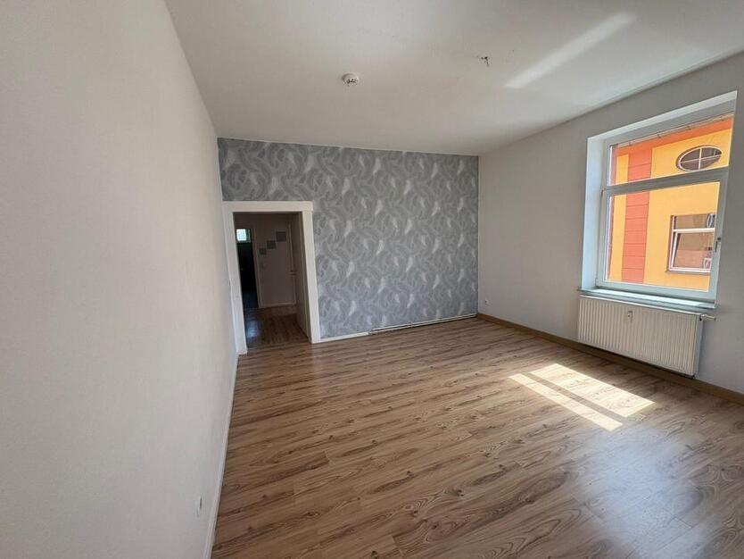 3-Zimmer-Wohnung - ca. 75 m² Wohnfläche - zentrale Lage in Hof - sofort verfügbar - 2. Obergeschoss