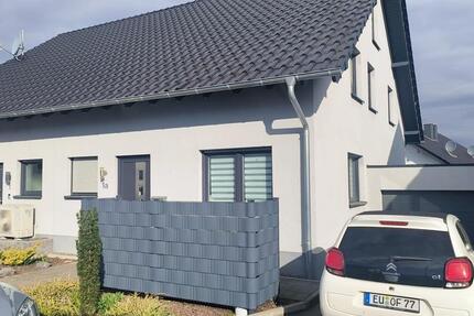 Haus Euskirchen Dom-Esch - 5 Zimmer, 150 m&sup2;, 1.700&euro; | Angebot:26224845