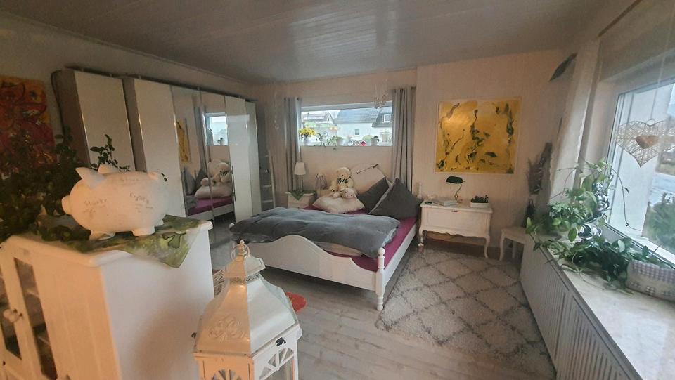 Erdgeschoßwohnung Uslar - 4 Zimmer, 240 m&sup2;, 1.100&euro; | Angebot:26019383