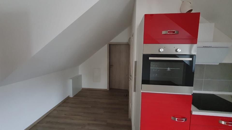 Dachgeschoßwohnung Langgöns - 2 Zimmer, 50 m&sup2;, 600&euro; | Angebot:24819199