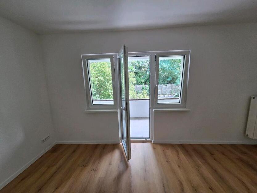 Schöne 3-Zimmerwohnung 70 qm mit Balkon kernsaniert