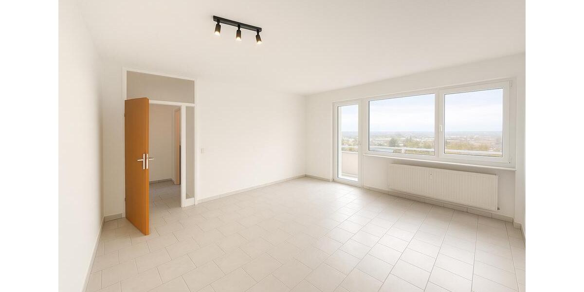 Helle, frisch renovierte 3-Zimmer-Wohnung mit Loggia & Weitblick | 12.OG | 80m² | LU-Pfingstweide 2 zimmer