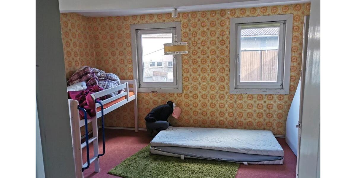 Etagenwohnung Weikersheim - 6 Zimmer, 217 m&sup2;, 980&euro; | Angebot:26697085