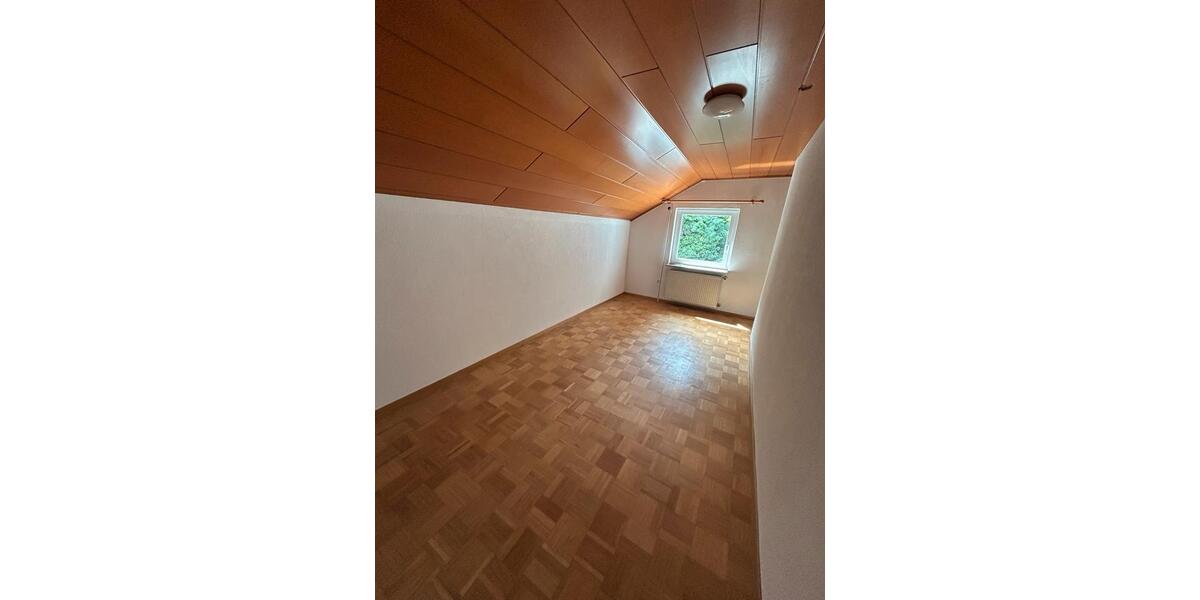 Etagenwohnung Backnang - 3.5 Zimmer, 75 m&sup2;, 1.250&euro; | Angebot:26610999