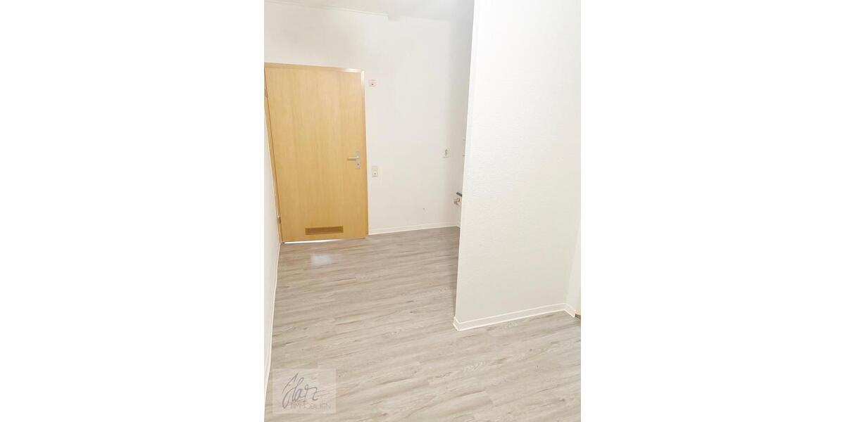 ***ALTERSGERECHTE 2-RAUMWOHNUNG IM ERDGESCHOSS- ERSTBEZUG NACH SANIERUNG*** mit 2 Tageslichtbädern inkl. Eckbadewanne, bodengleicher Duche und altersgerechter Toilette ab sofort zu vermieten 2 zimmer