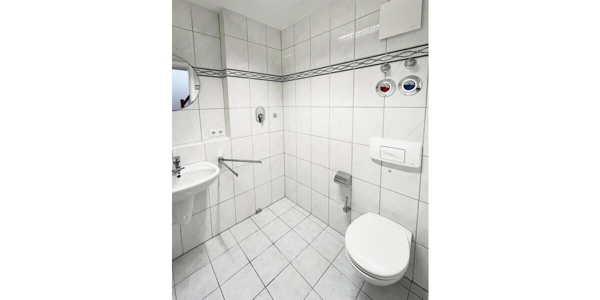 Dachgeschoßwohnung Pforzheim Dillweißenstein - 3.5 Zimmer, 103 m&sup2;, 1.190&euro; | Angebot:26699227