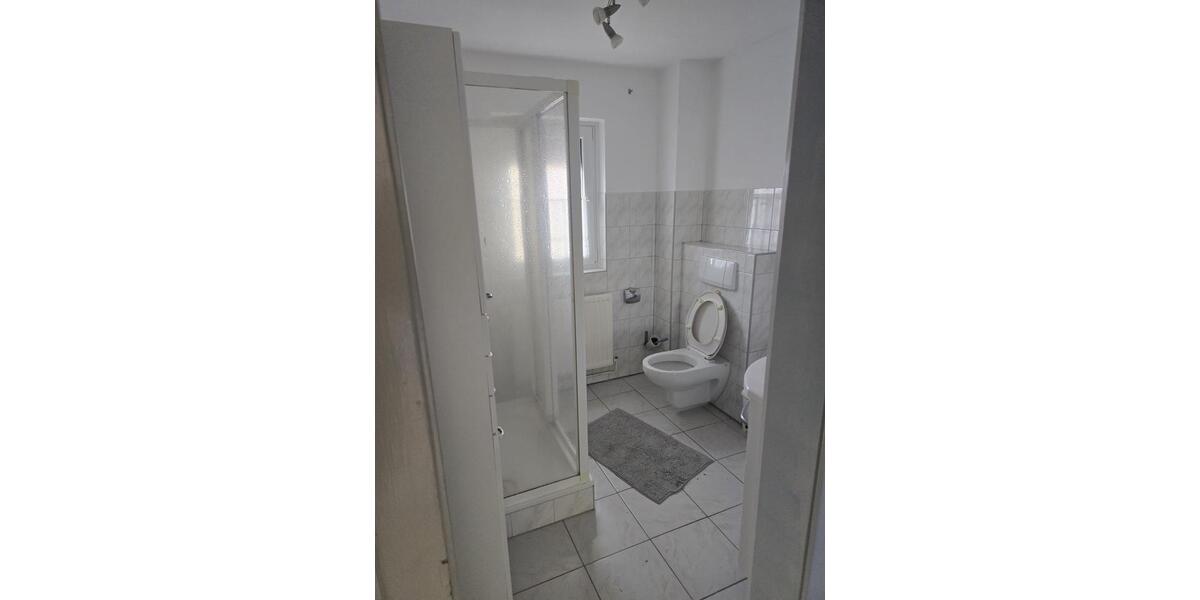 Einfamilienhaus mit Einliegerwohnung zum 01.02.26 zu vermieten 8 zimmer