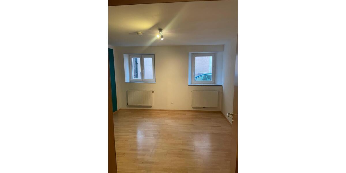 Erdgeschoßwohnung Schlüsselfeld - 2 Zimmer, 65 m&sup2;, 500&euro; | Angebot:25838033