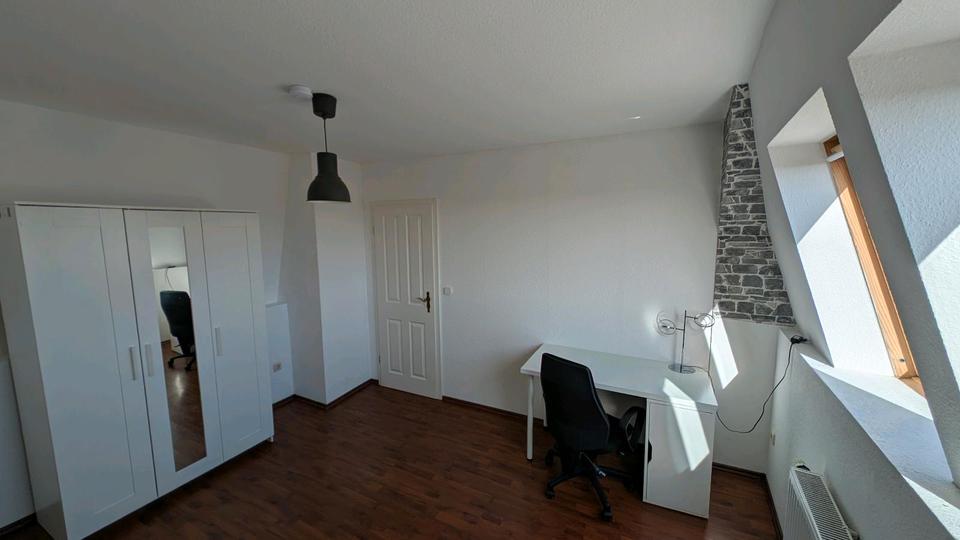Wohnen auf Zeit Bremerhaven Lehe - 6 Zimmer, 170 m&sup2;, 350&euro; | Angebot:26477405