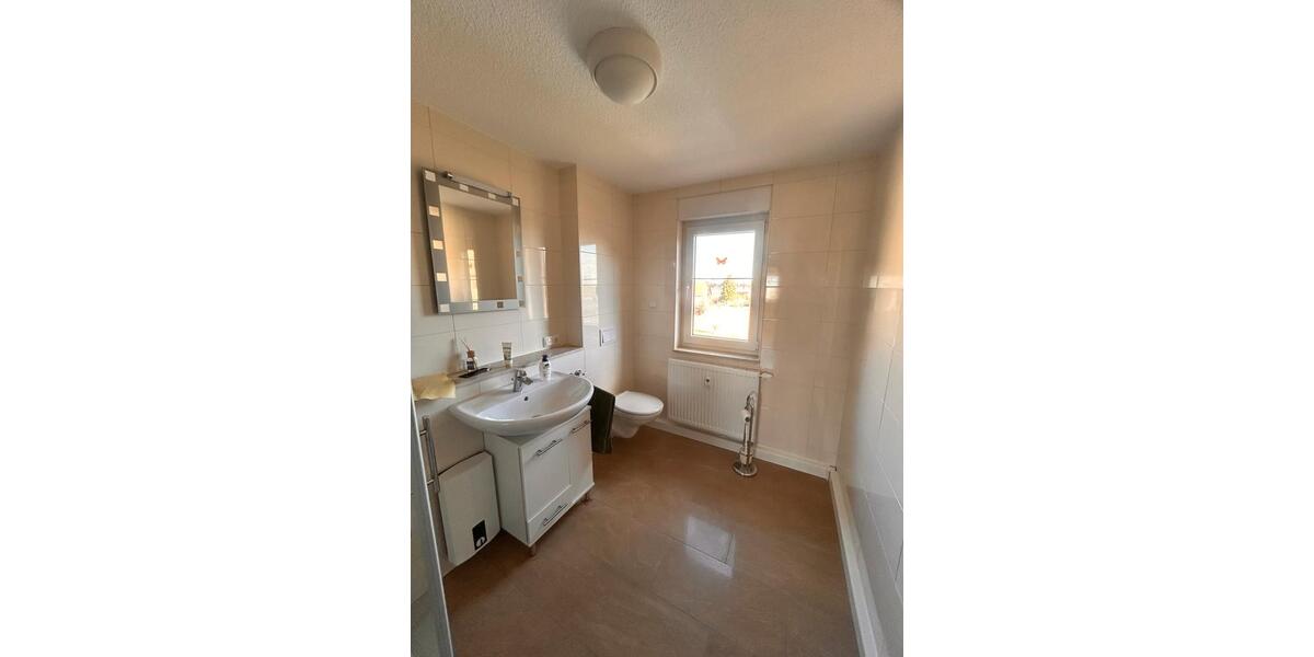 Dachgeschoßwohnung Zörbig - 3 Zimmer, 90 m&sup2;, 570&euro; | Angebot:26564623