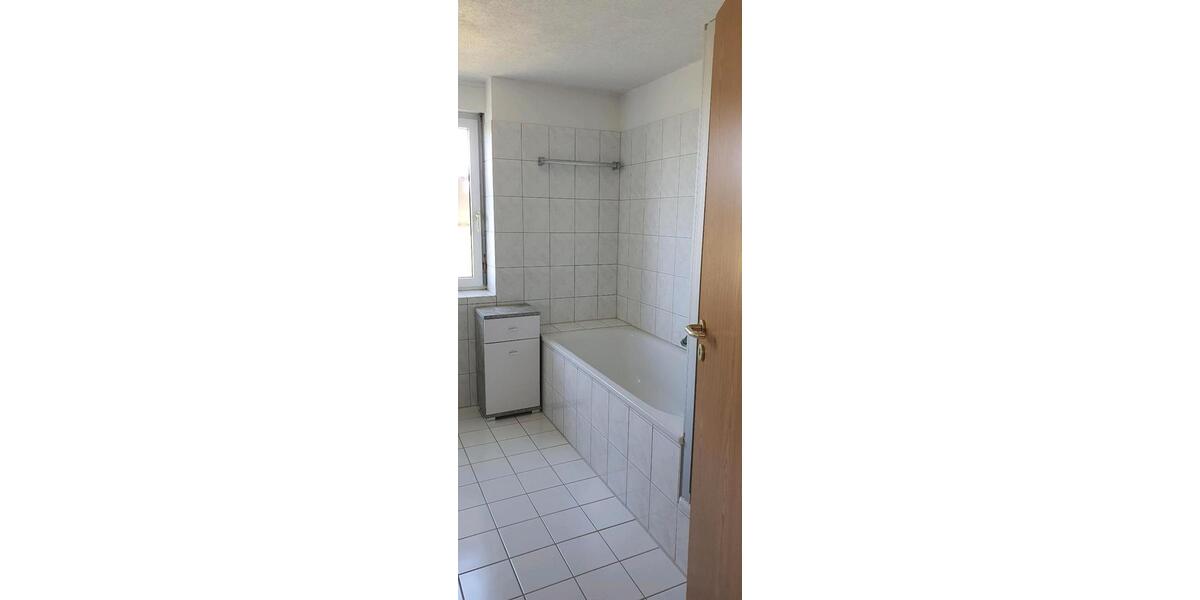 Dachgeschoßwohnung Rheinfelden (Baden) - 3 Zimmer, 90 m&sup2;, 1.280&euro; | Angebot:25958683