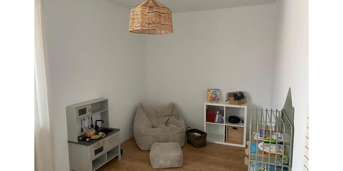 Etagenwohnung Lage - 4 Zimmer, 108 m&sup2;, 1.100&euro; | Angebot:26289105