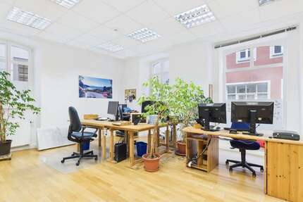 Einzelhandel in Regensburg 1.417,50 € 105.03 m² zimmer