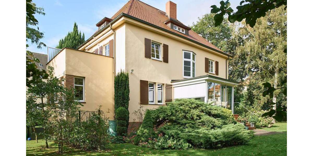 Haus zum Mieten in Taucha 3.000 € 298.06 m² 9 zimmer