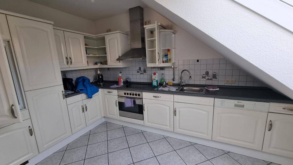 Dachgeschoßwohnung Bad Kissingen - 4 Zimmer, 122 m&sup2;, 970&euro; | Angebot:26233588