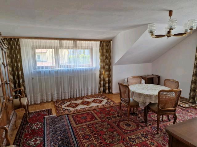 Dachgeschoßwohnung Villingen-Schwenningen Schwenningen - 4 Zimmer, 110 m&sup2;, 760&euro; | Angebot:26680575