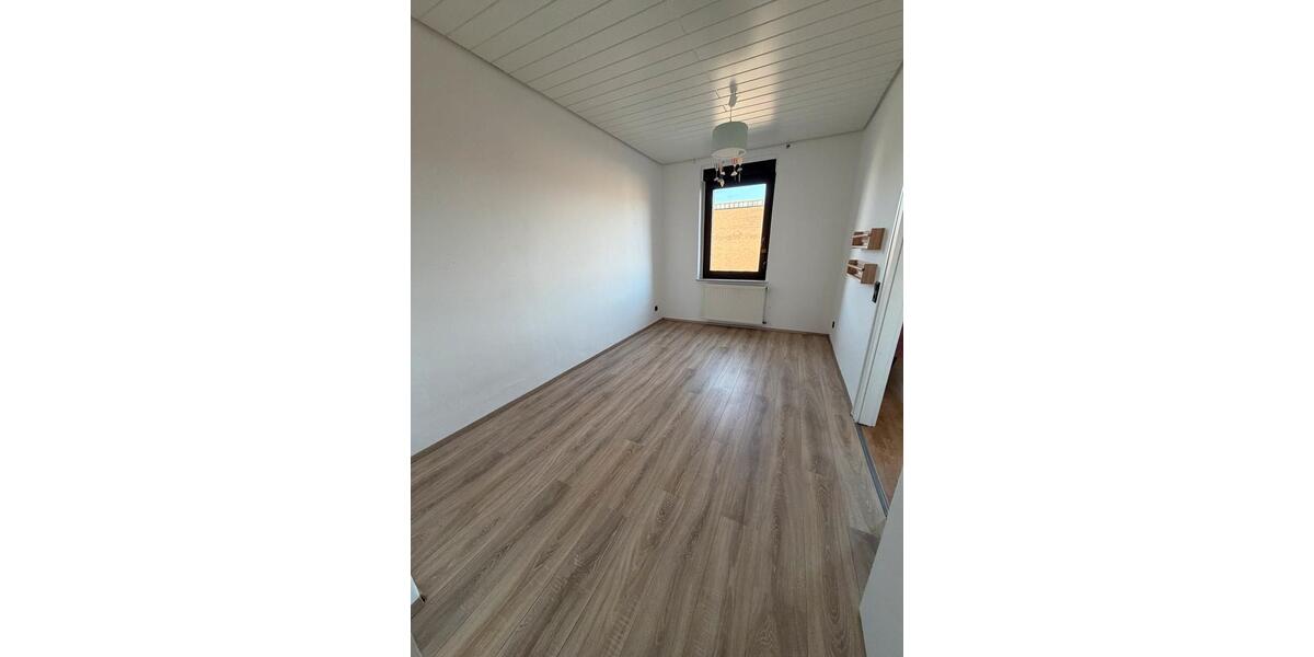 Etagenwohnung Stolberg (Rheinland) - 3 Zimmer, 73 m&sup2;, 1.100&euro; | Angebot:26207915