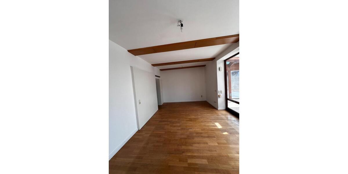 Terrassenwohnung Hohenlockstedt - 5 Zimmer, 162 m&sup2;, 1.500&euro; | Angebot:26674007