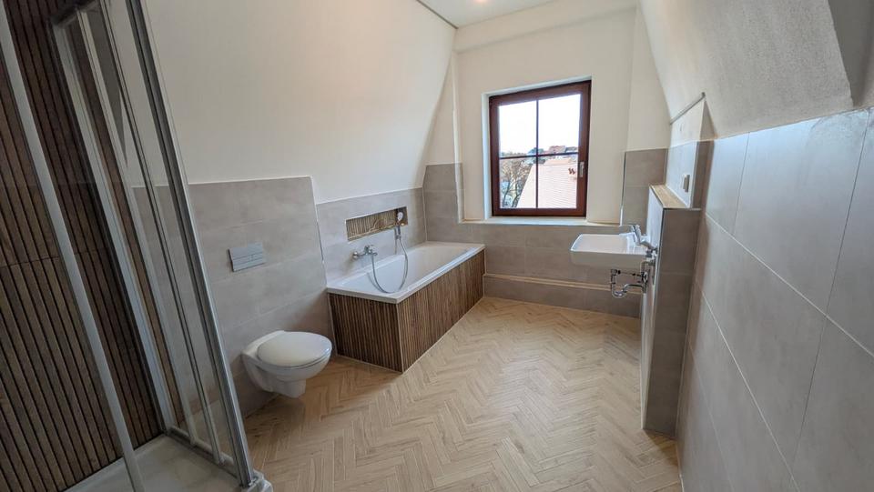 Dachgeschoßwohnung Freiberg - 3 Zimmer, 90 m&sup2;, 900&euro; | Angebot:24534198