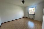 Wohnung ( ca. 175 qm, 7 Zimmer, Balkon, Großer Garten )
