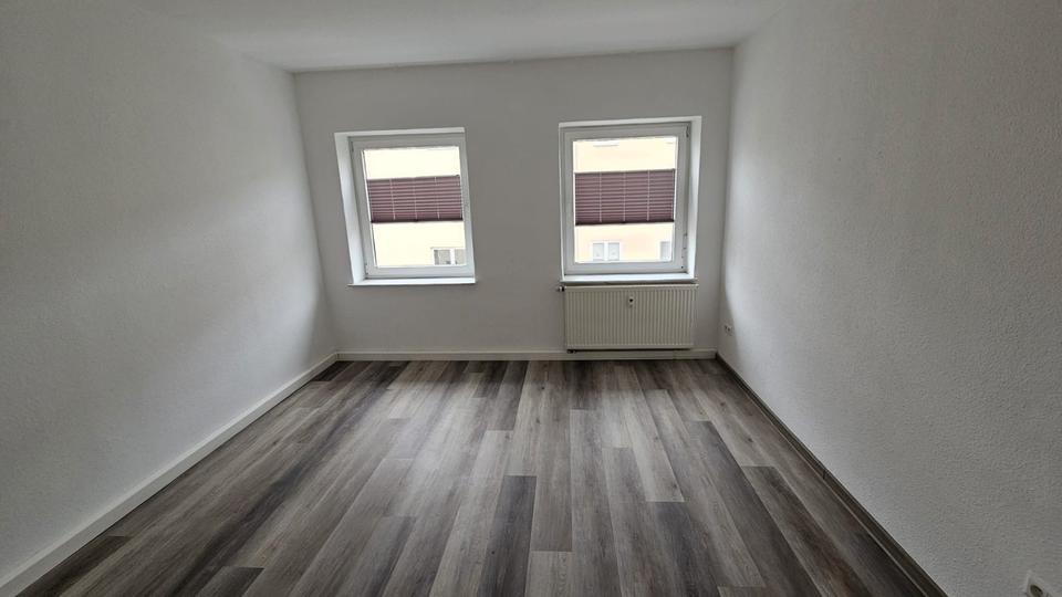 Etagenwohnung Köthen (Anhalt) - 3 Zimmer, 67 m&sup2;, 405&euro; | Angebot:26576136