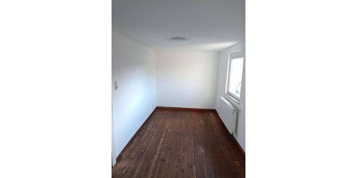 Einfamilienhaus Hammelburg - 9 Zimmer, 113 m&sup2;, 650&euro; | Angebot:26432102