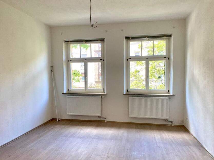 Renovierte JugendstilWohnung mit Süd-Balkon in ruhiger Anwohnerstraße