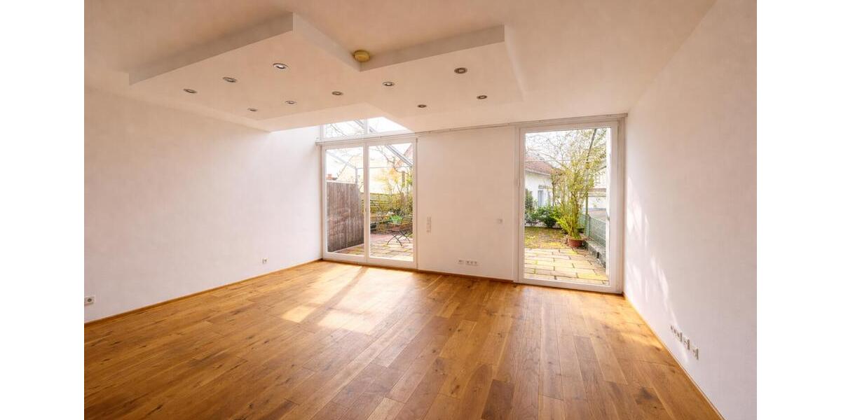 Reihenhaus Bad Vilbel - 5 Zimmer, 177 m&sup2;, 2.700&euro; | Angebot:25862446