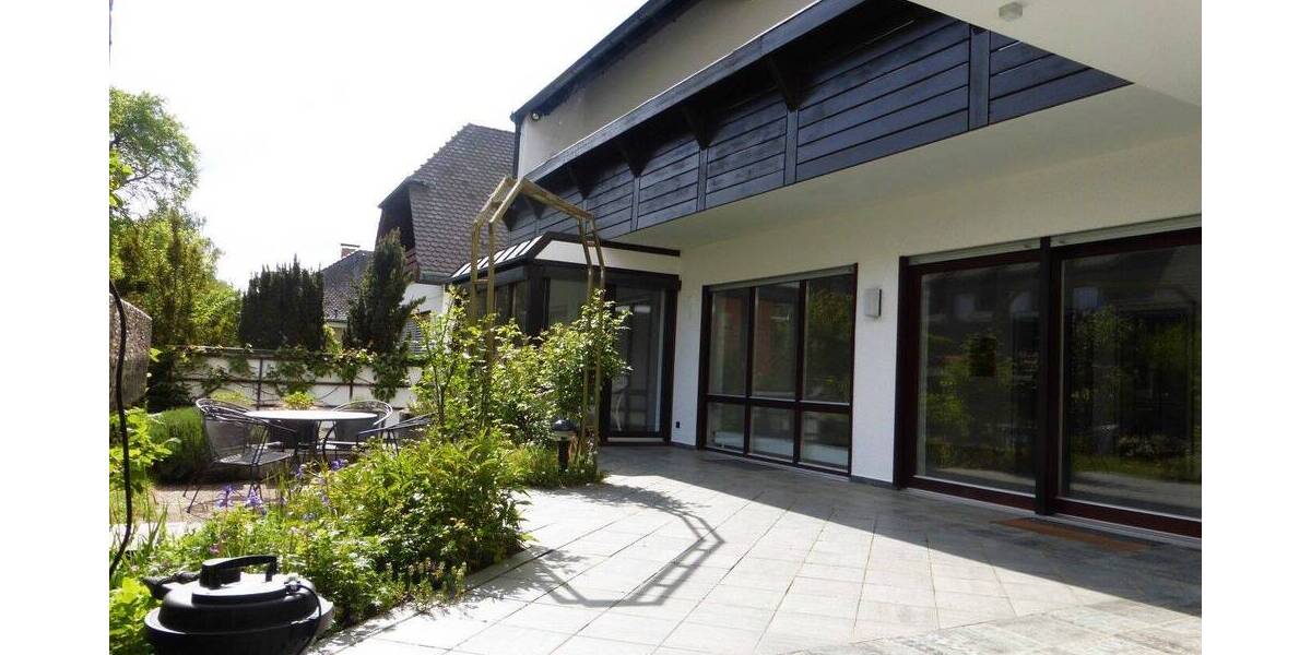 Etagenwohnung Nürnberg Mögeldorf - 4 Zimmer, 126 m&sup2;, 1.360&euro; | Angebot:26585098