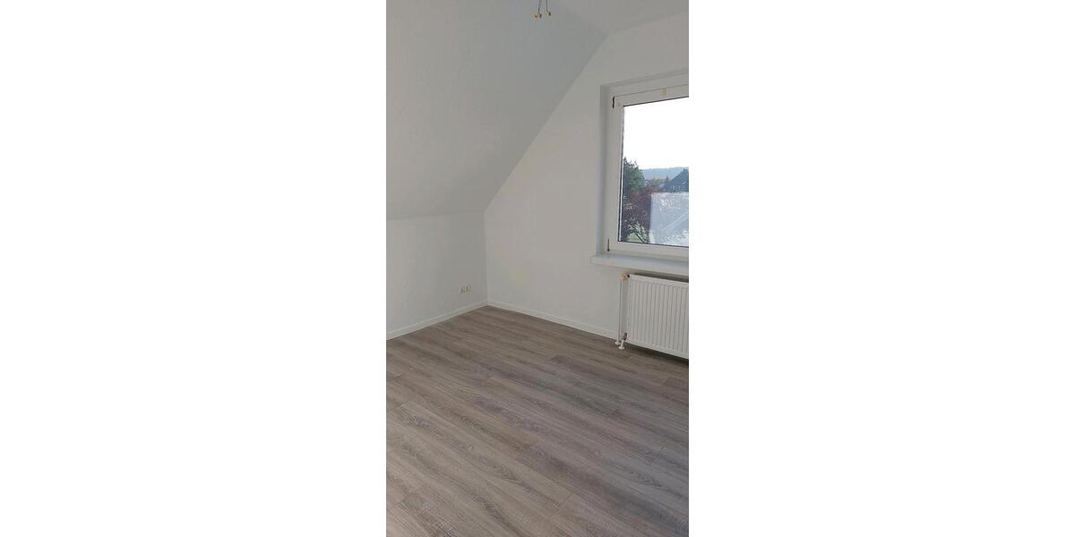 Dachgeschoßwohnung Breitenfelde - 2 Zimmer, 42 m&sup2;, 300&euro; | Angebot:26208373