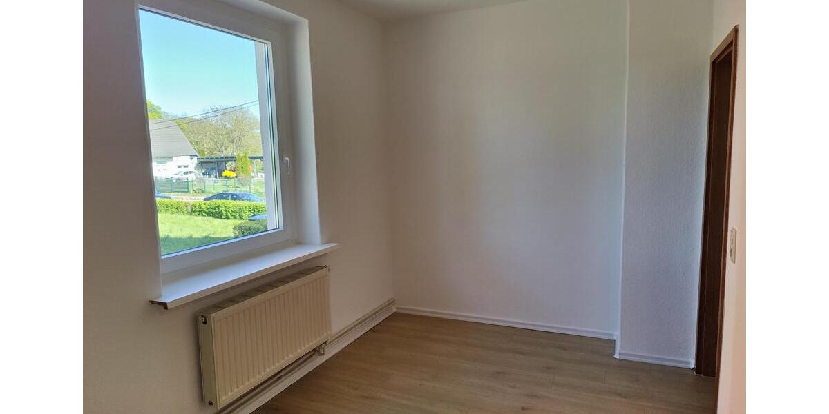 Erdgeschoßwohnung Gröningen - 3 Zimmer, 60 m&sup2;, 390&euro; | Angebot:26405031