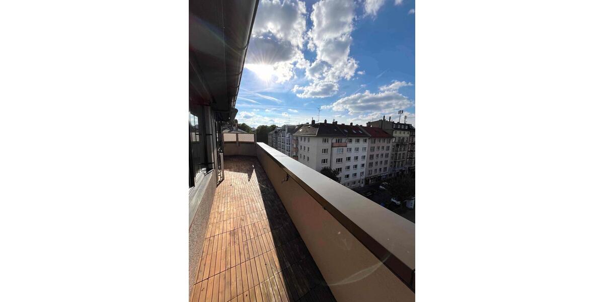 Penthouse­ 3,5 ZKB, ca. 140m2 , Dachterrasse, Wannenbad, Gäste-WC 3.5 zimmer