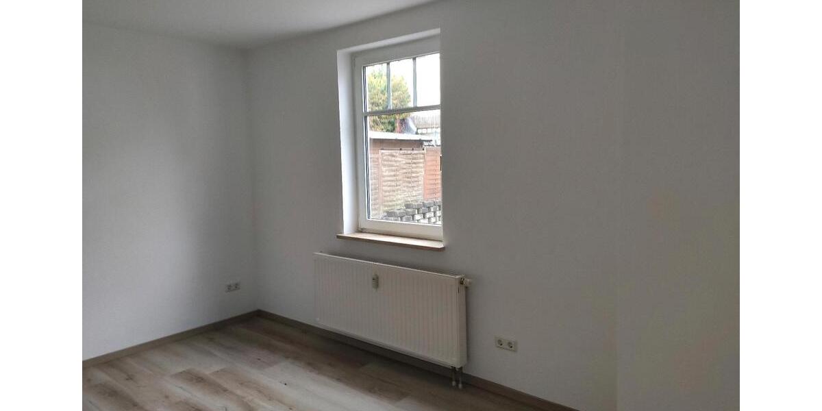 3 Zimmer Wohnung,2 Schlafzimmer, Bad, Gäste WC, Parkplatz 3 zimmer