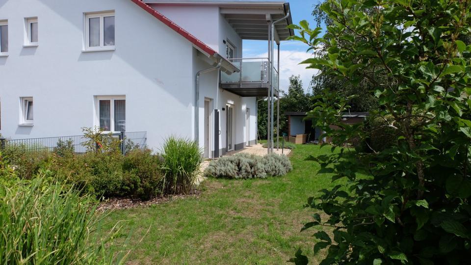 IN SEENÄHE: Neuwertig, großzügig, hell, inklusive moderner EBK