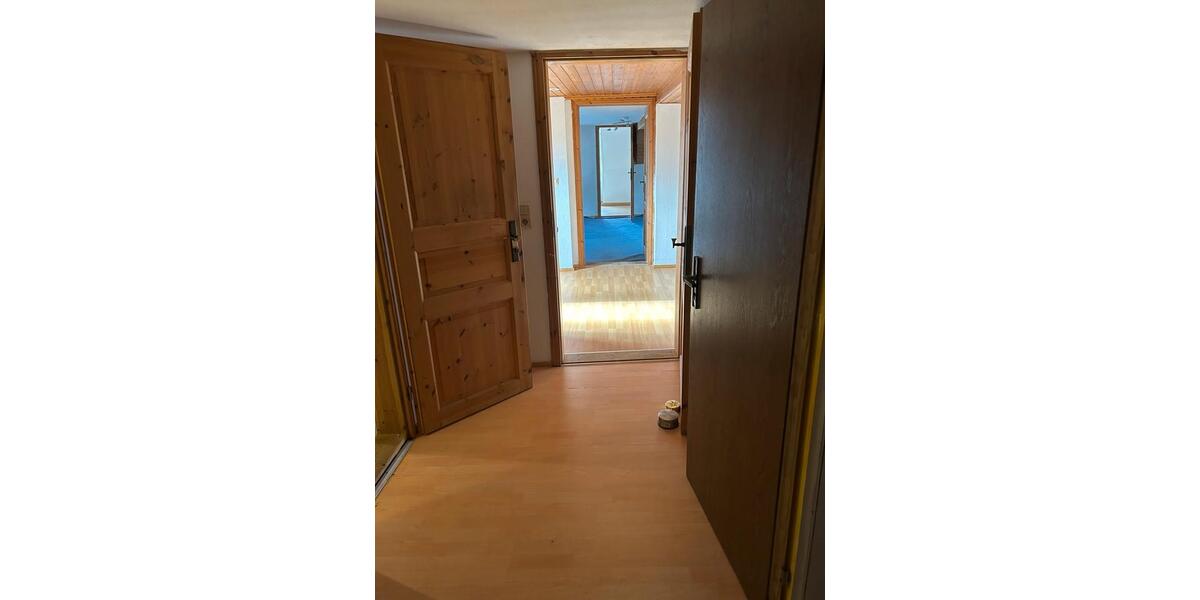 Dachgeschoßwohnung Kahla - 3 Zimmer, 55 m&sup2;, 500&euro; | Angebot:24952102