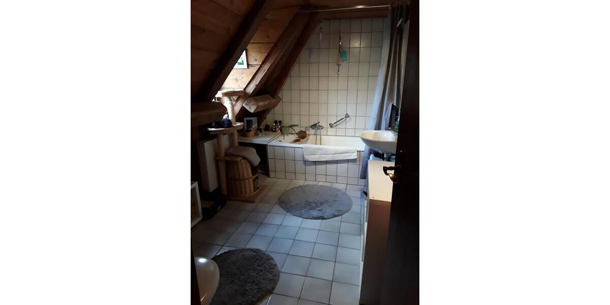 Dachgeschoßwohnung Bad Dürrheim - 2.5 Zimmer, 68 m&sup2;, 570&euro; | Angebot:25941975