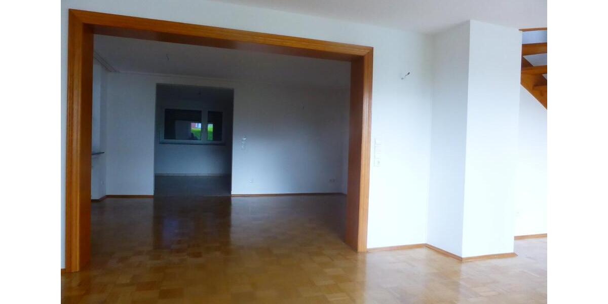 Erdgeschoßwohnung Wuppertal Dornap - 4 Zimmer, 148 m&sup2;, 1.049&euro; | Angebot:25234503