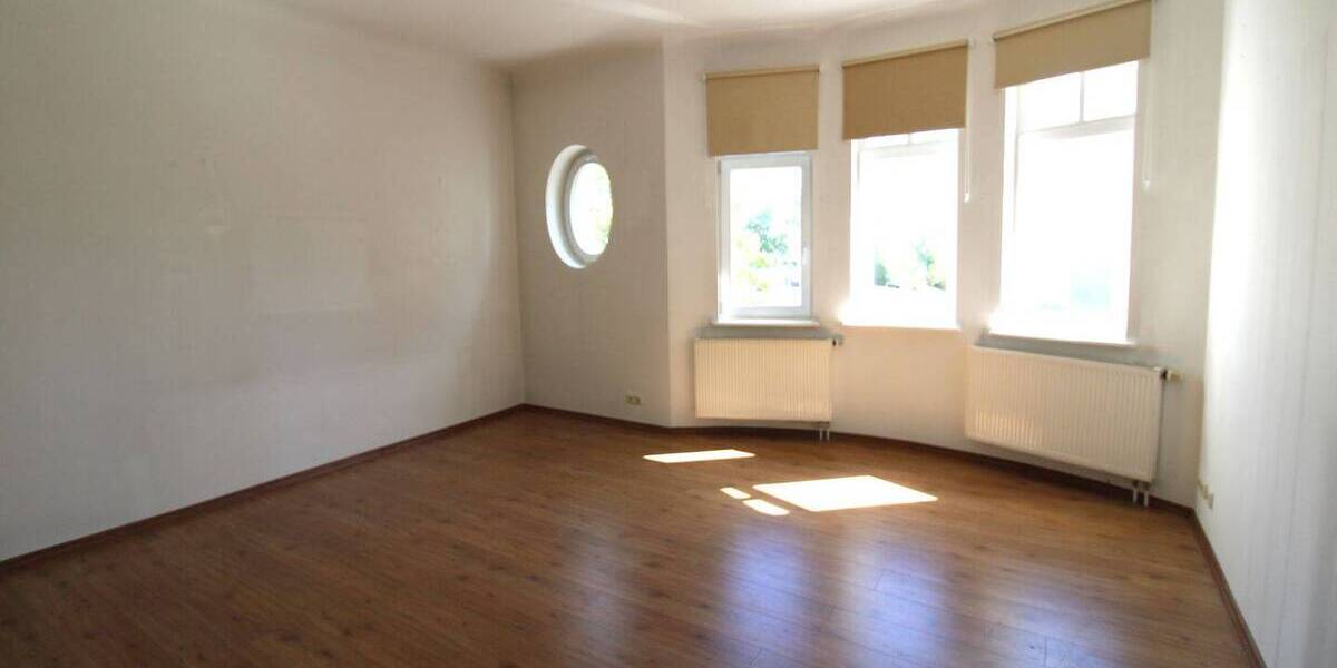 Etagenwohnung Gotha - 5 Zimmer, 111 m&sup2;, 975&euro; | Angebot:26685580