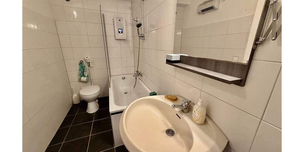 Spitzen 1 Zimmerwohnung mit Sonnenbalkon und EBK mit innenstadtnaher Lage - Frei 1 zimmer