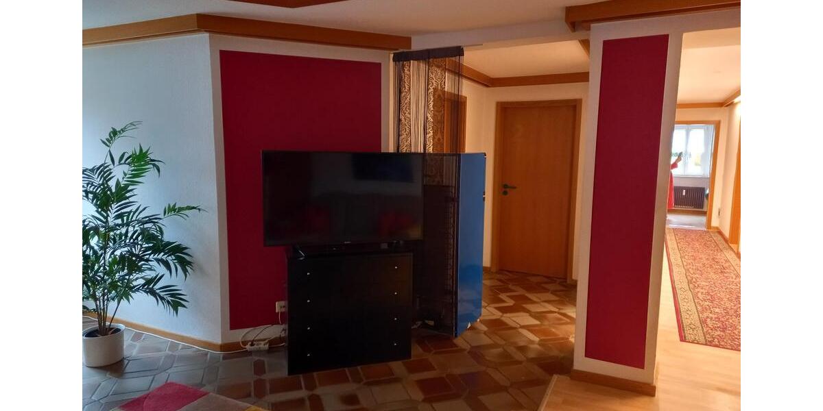 Erdgeschoßwohnung Baienfurt - 16 Zimmer, 135 m&sup2;, 250&euro; | Angebot:25942970