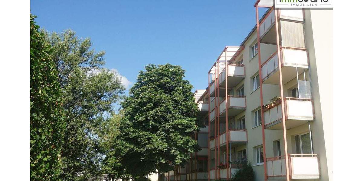 Erstbezug nach Sanierung! Schöne 2-Zimmer-Wohnung mit Dusche, Balkon und Blick ins Grüne in Cracau. 2 zimmer