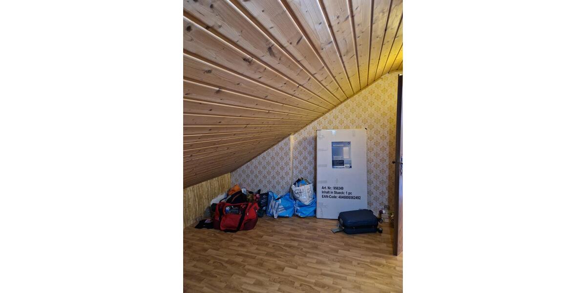 Dachgeschoßwohnung Oberteuringen - 3.5 Zimmer, 85 m&sup2;, 950&euro; | Angebot:25963169